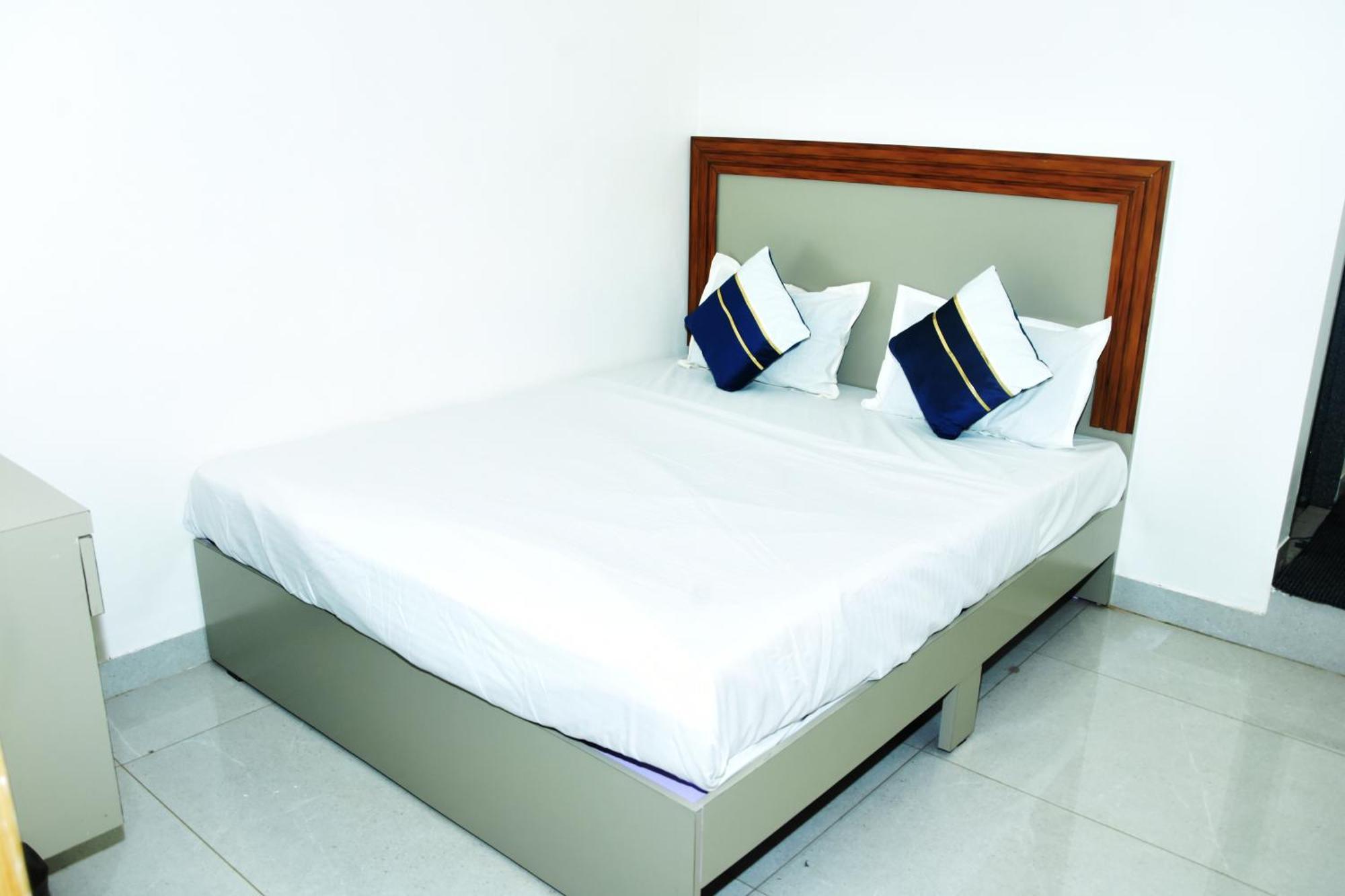 Hotel J K And Restaurant Morbi Exterior photo